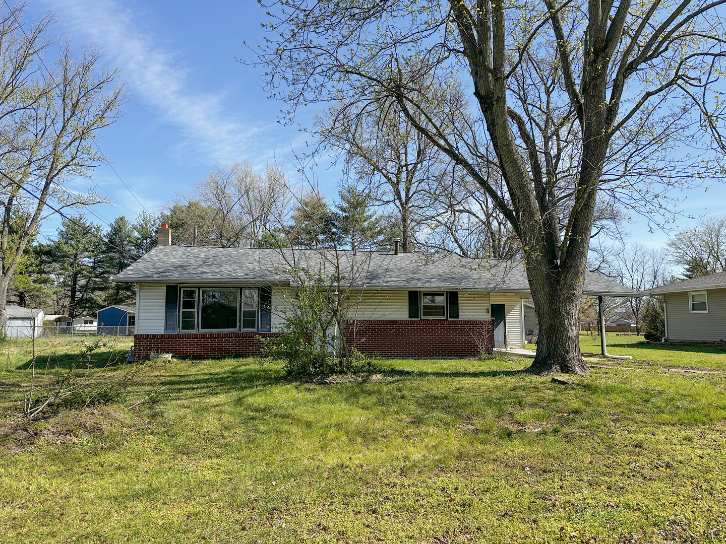 402 E Logan Street Property Photo 9