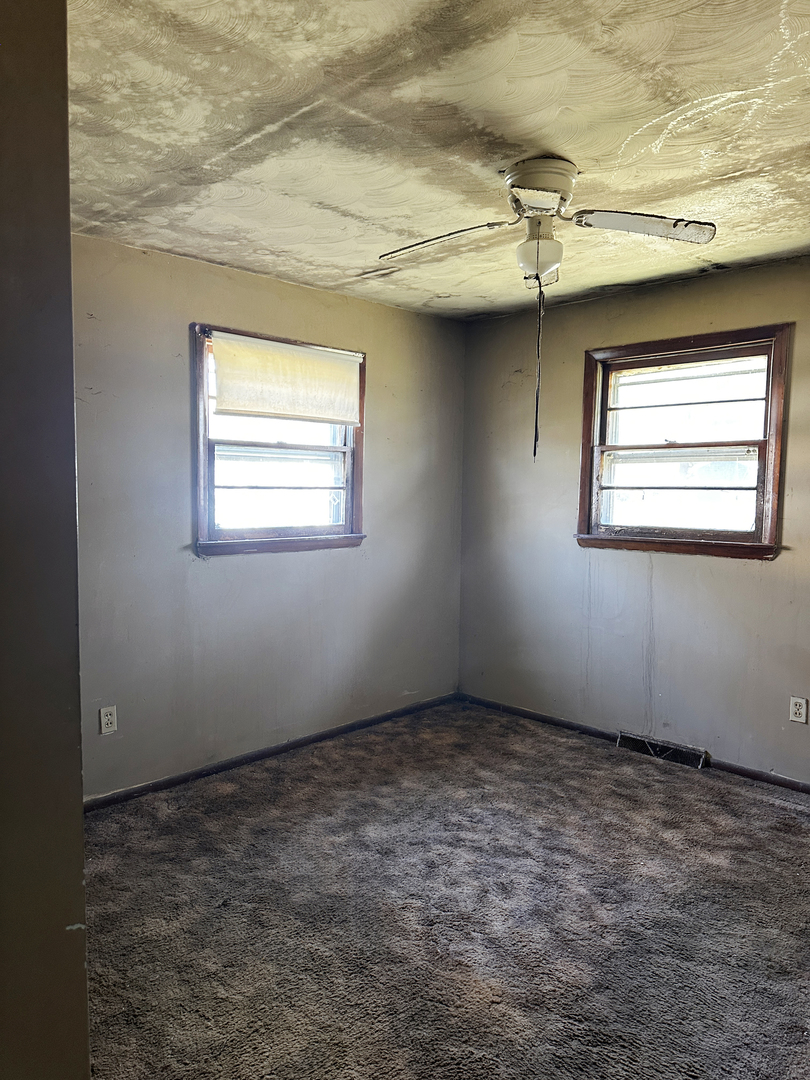 402 E Logan Street Property Photo 12