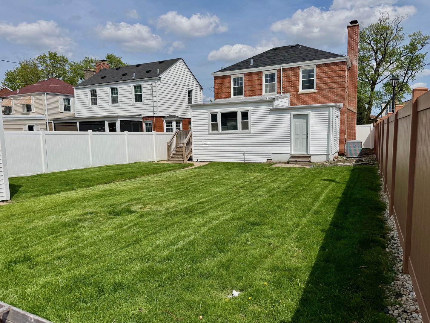 1614 N 76th Avenue Property Photo 23