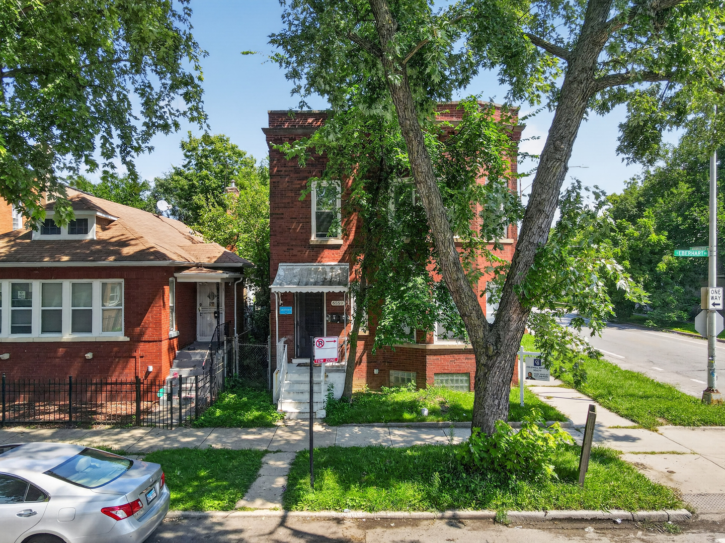 6559 S Eberhart Avenue Property Photo 1