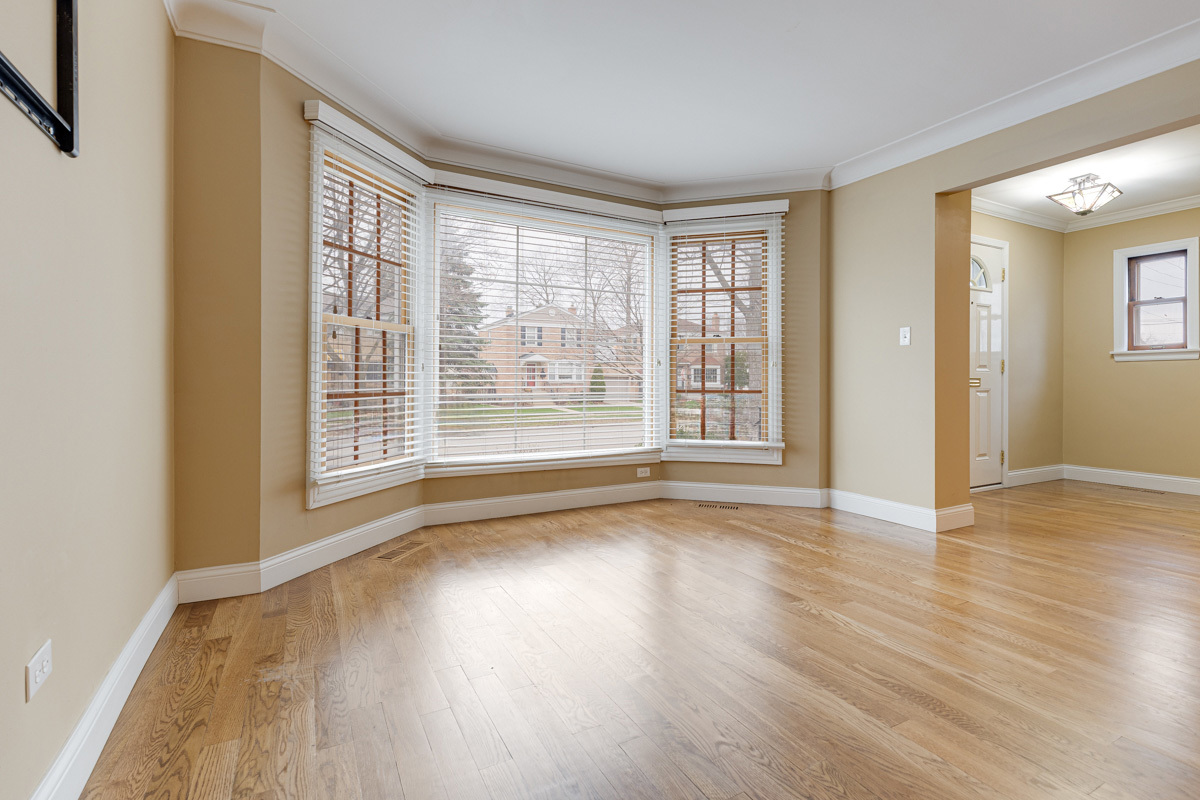 9 S Ridge Avenue Property Photo 4