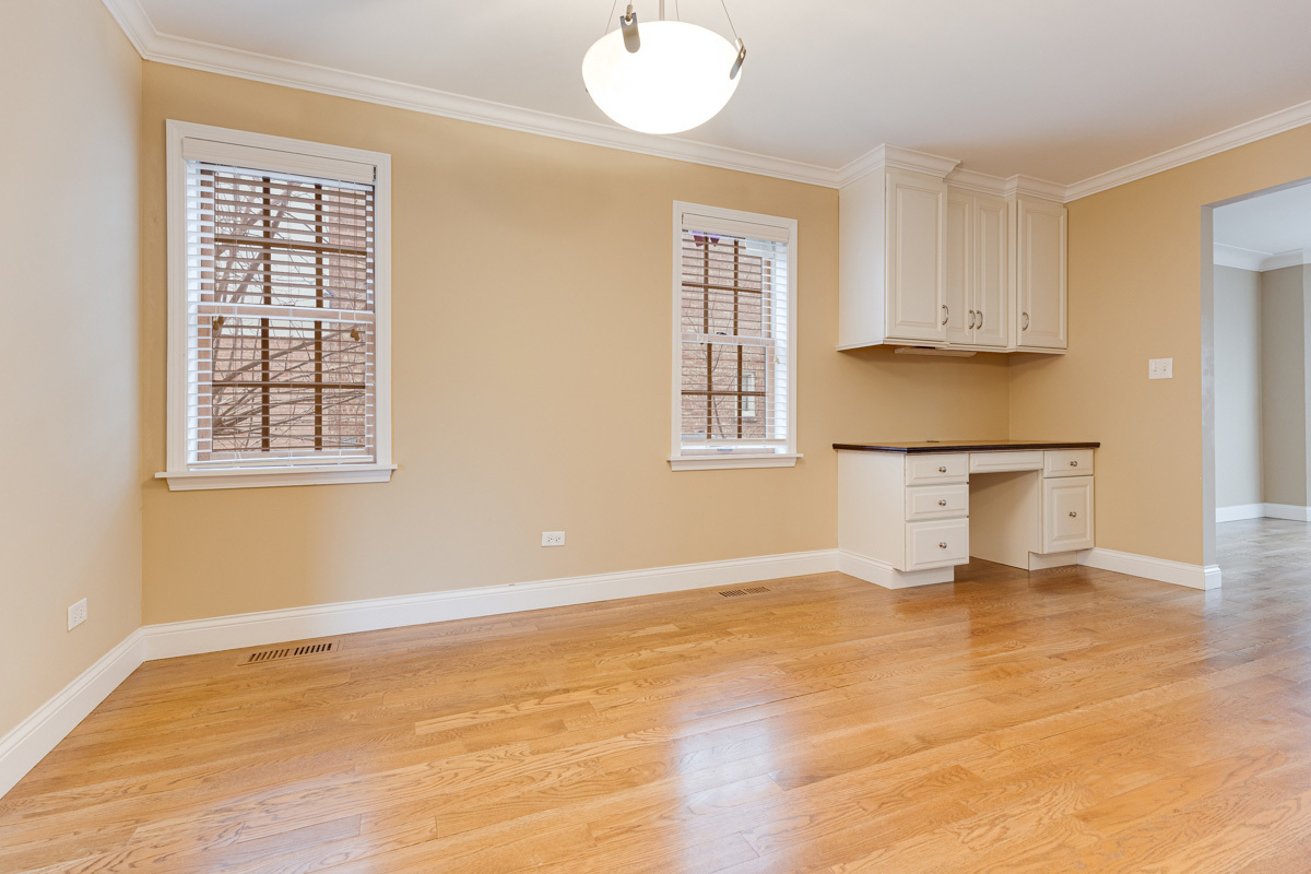 9 S Ridge Avenue Property Photo 6