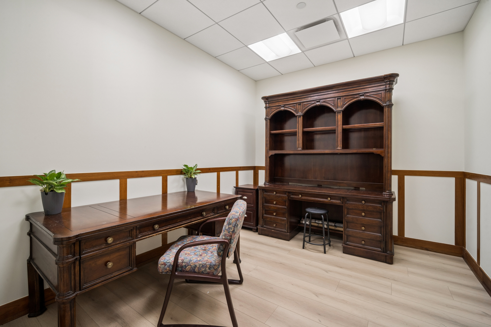 1416 Techny Road Property Photo 10