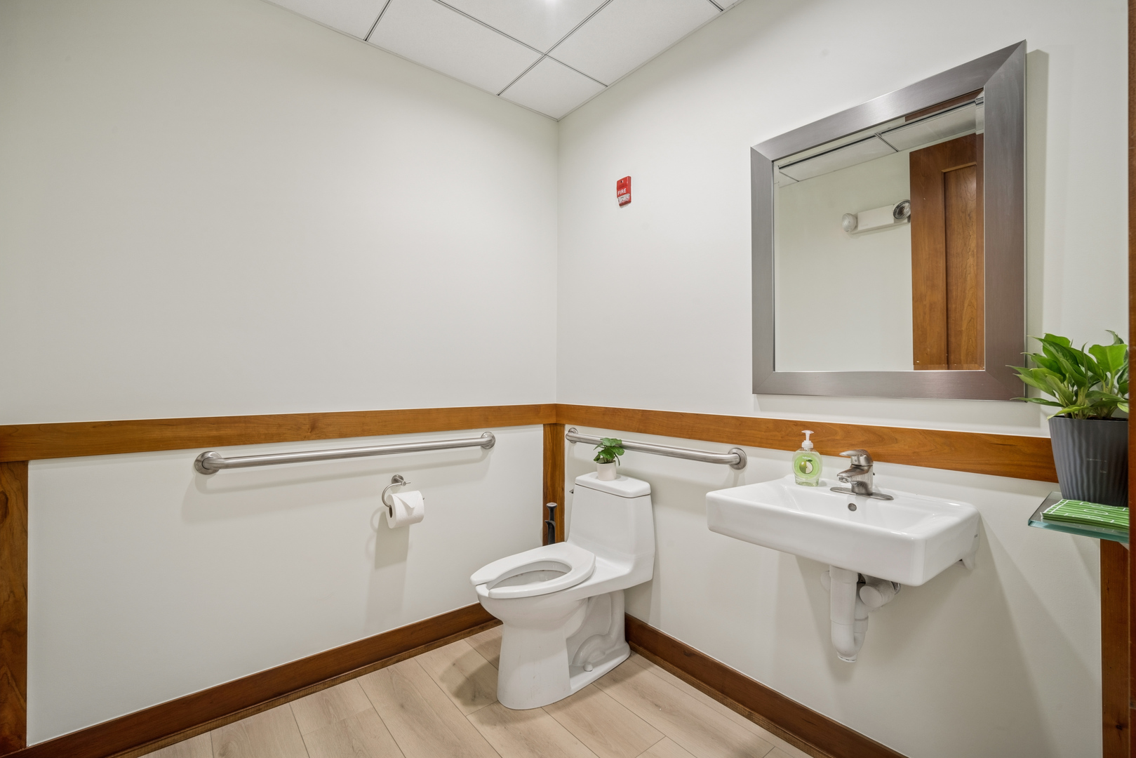 1416 Techny Road Property Photo 20