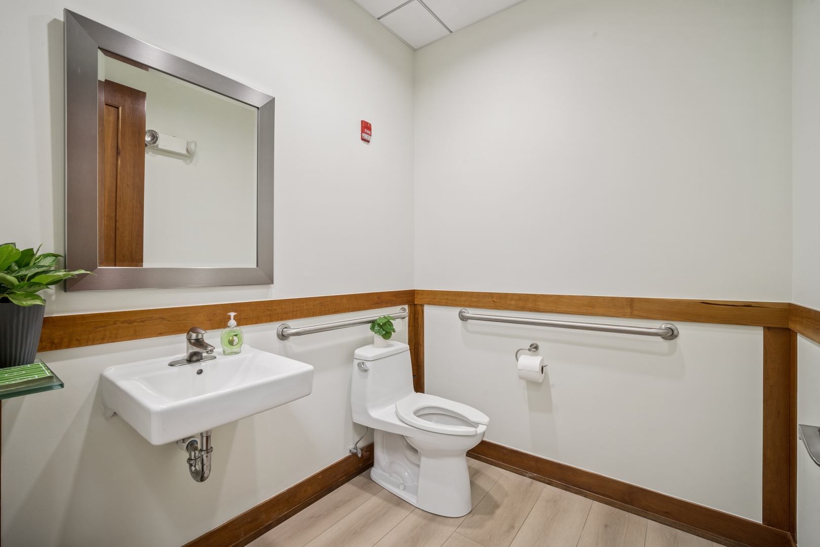 1416 Techny Road Property Photo 21