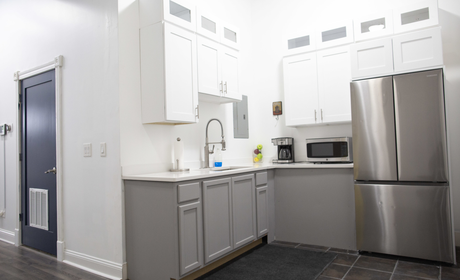 2358 N Damen Avenue Property Photo 11
