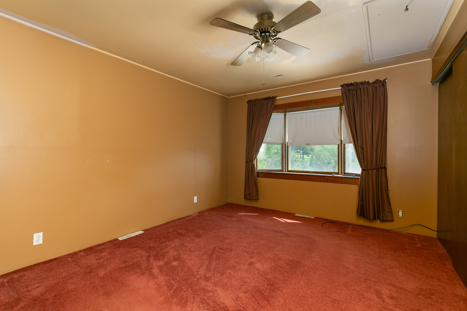 17112 10th Avenue Property Photo 17