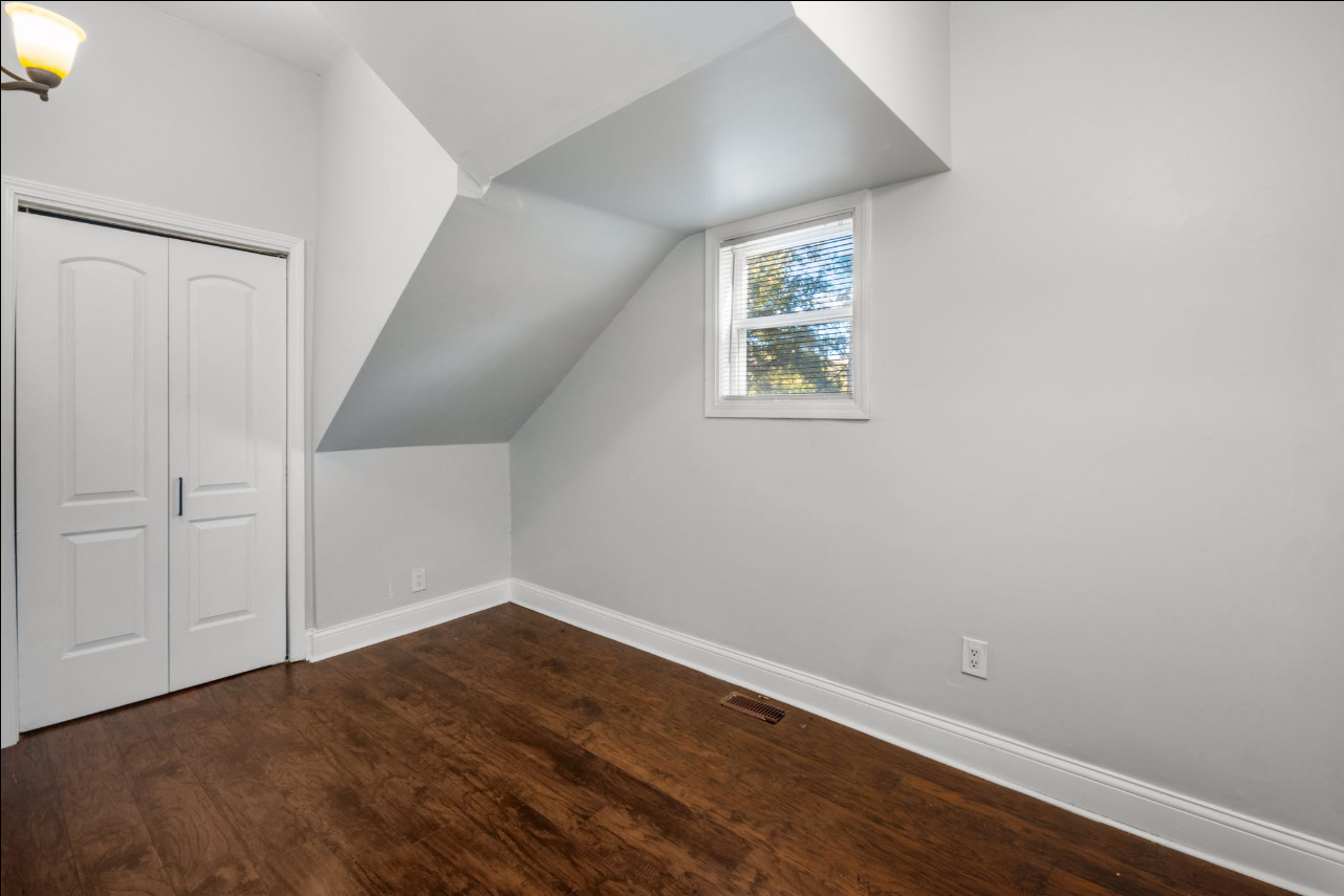 12624645 Property Photo 11