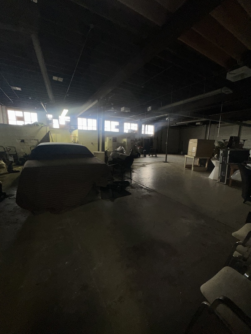 12129 S Peoria Street Property Photo 4