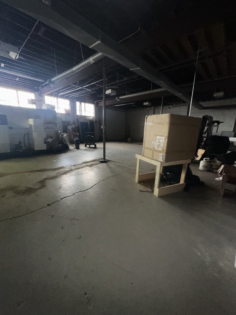 12129 S Peoria Street Property Photo 15