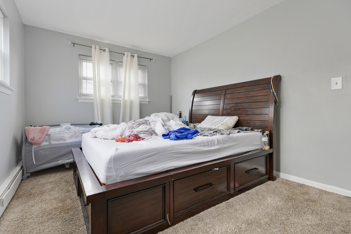 528 N Ardmore Avenue Property Photo 8