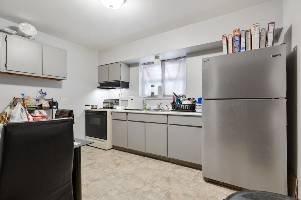 528 N Ardmore Avenue Property Photo 12