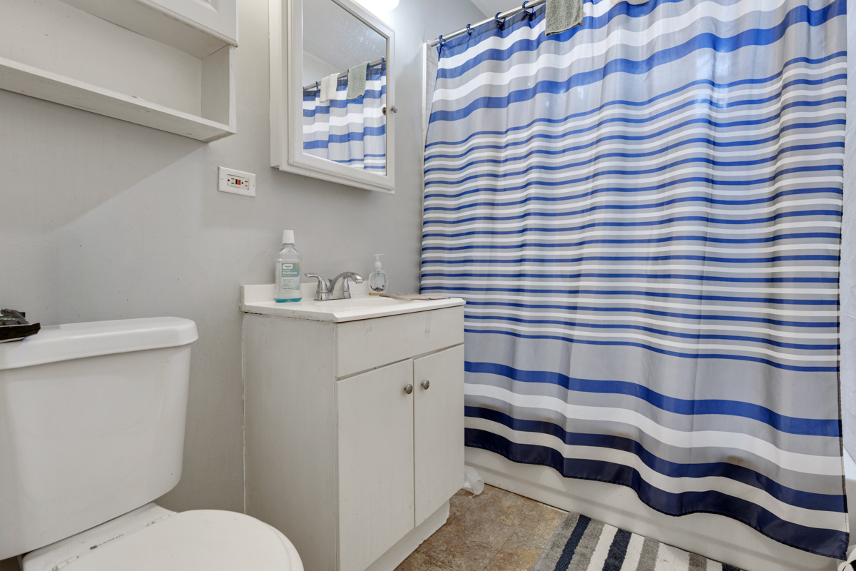 528 N Ardmore Avenue Property Photo 15