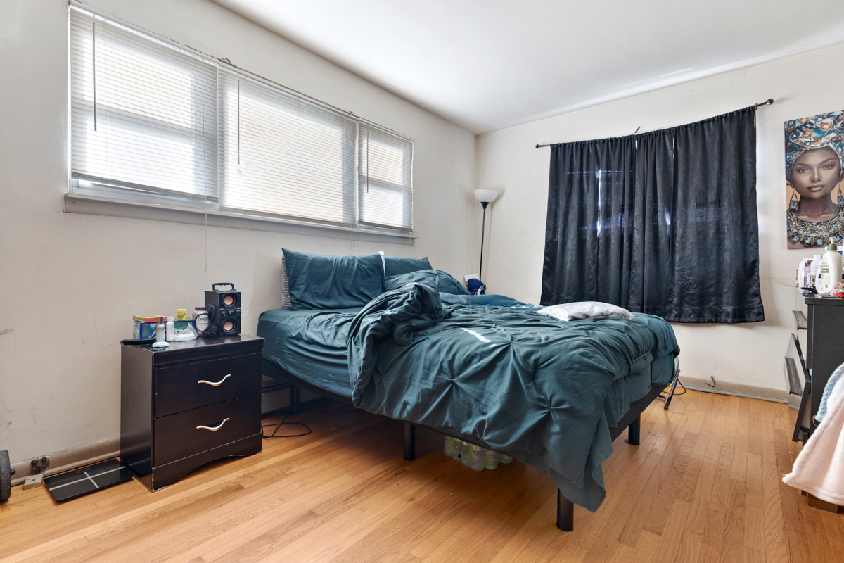 528 N Ardmore Avenue Property Photo 19