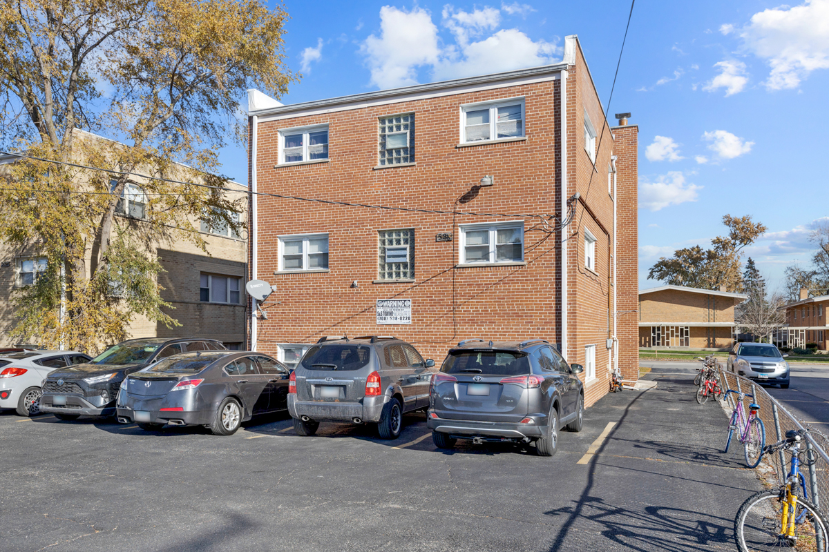 528 N Ardmore Avenue Property Photo 24