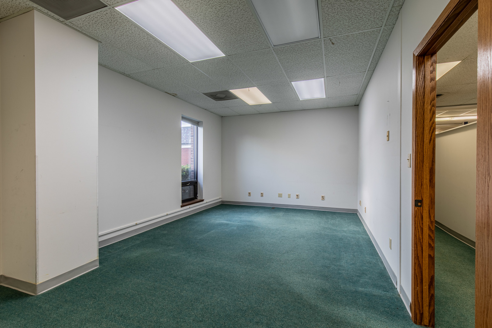 123 S Pleasant Street Property Photo 10