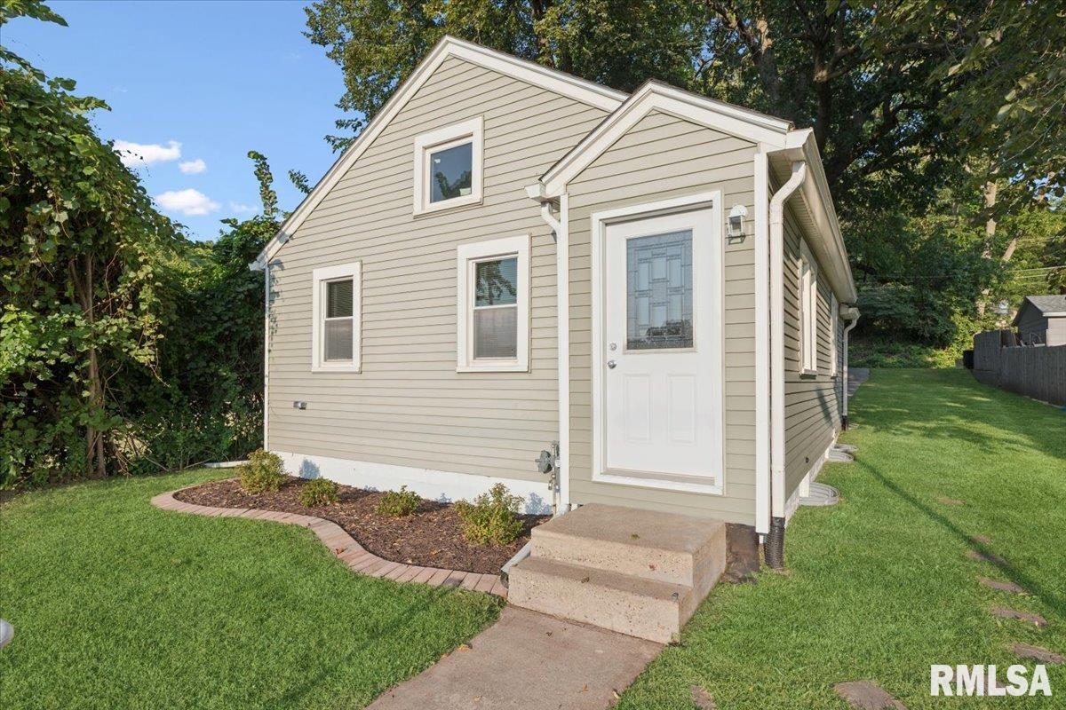 4105 11TH Street Property Photo 1