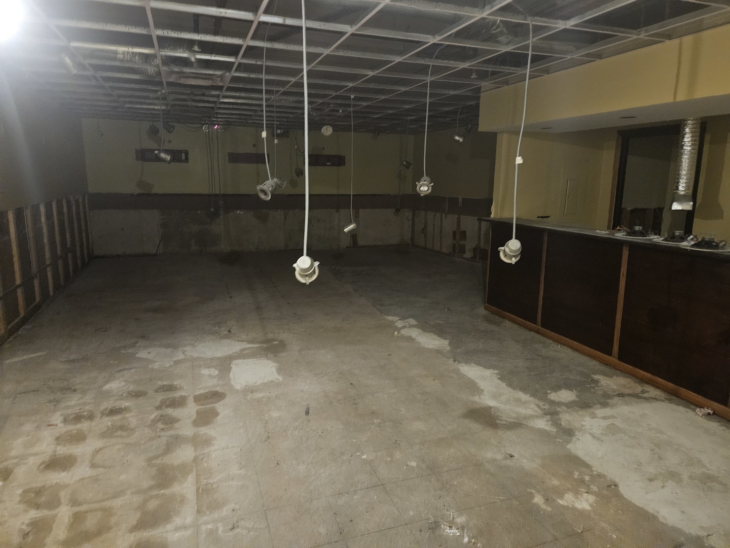 11011 Southwest Highway Property Photo 12