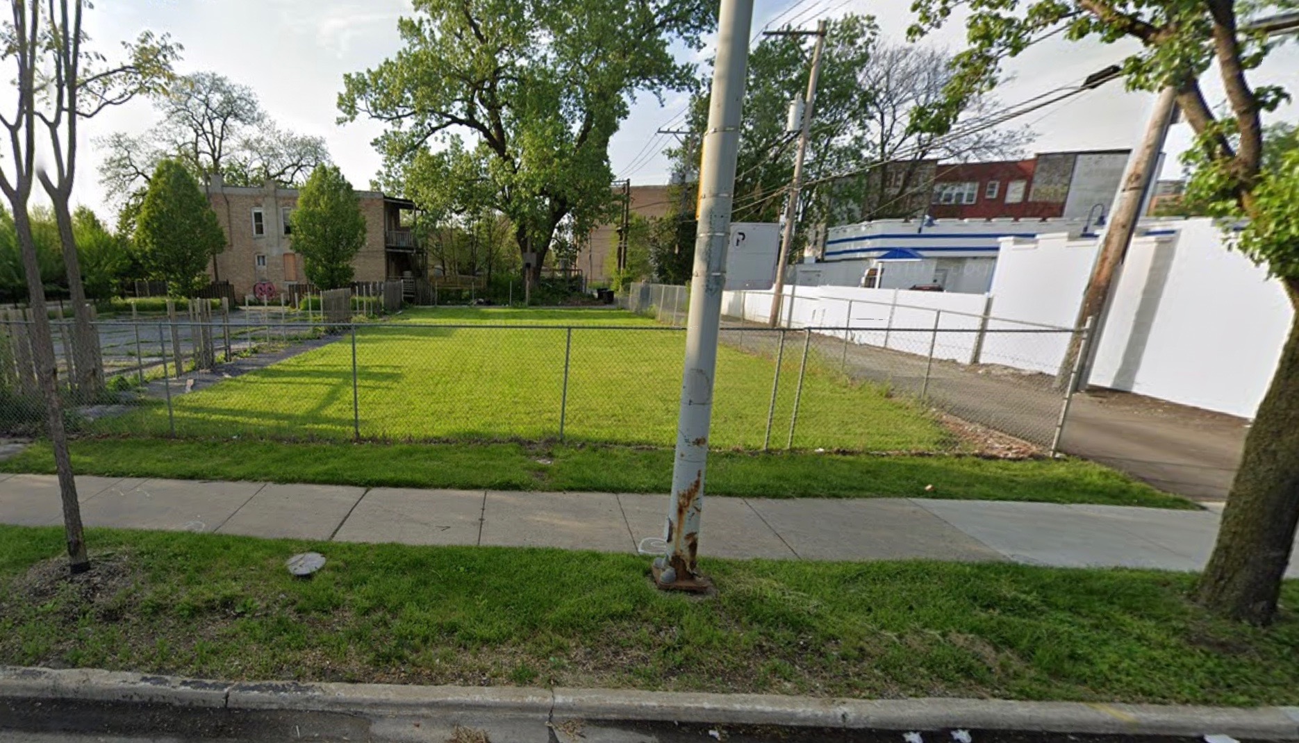 816 W Marquette Road Property Photo 1