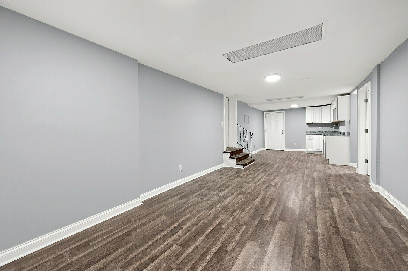 6837 S Clyde Avenue Property Photo 5