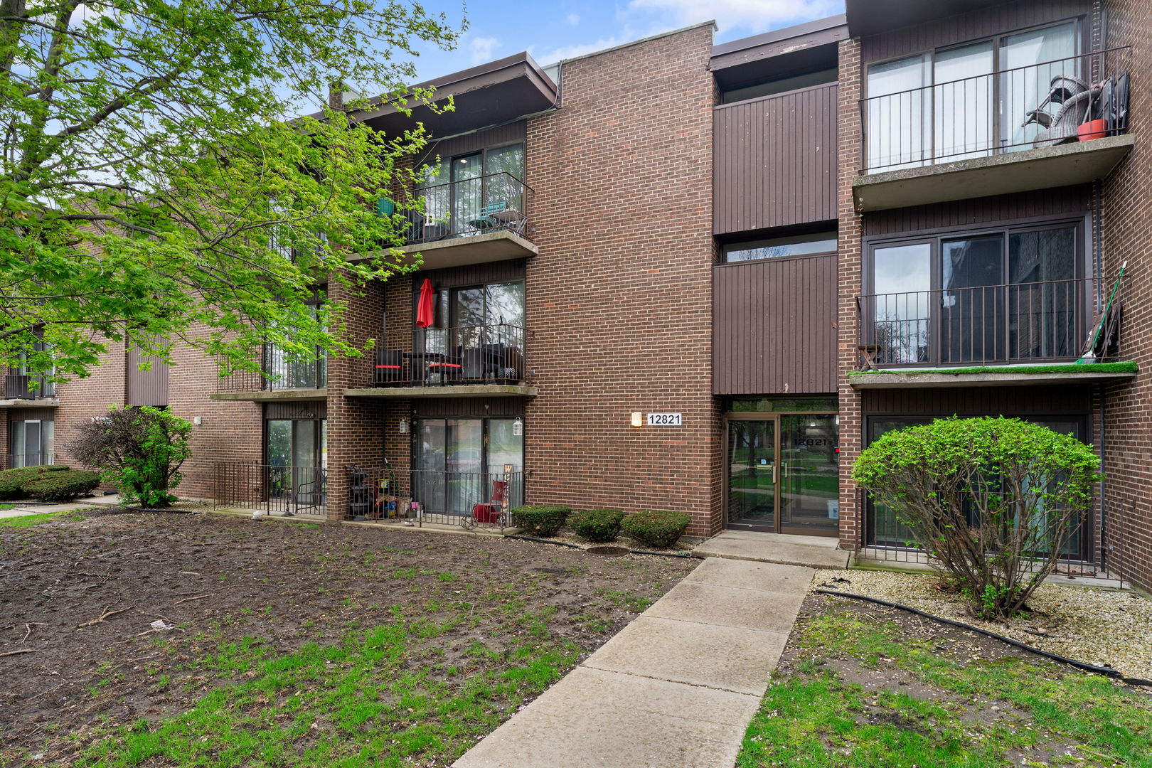 12821 S Kenneth Avenue B3 Property Photo 1