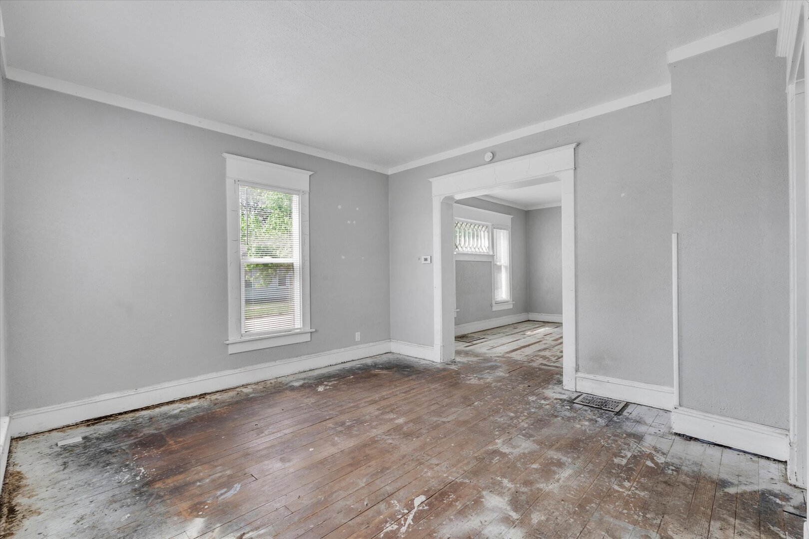 706 N Howell Street Property Photo 15