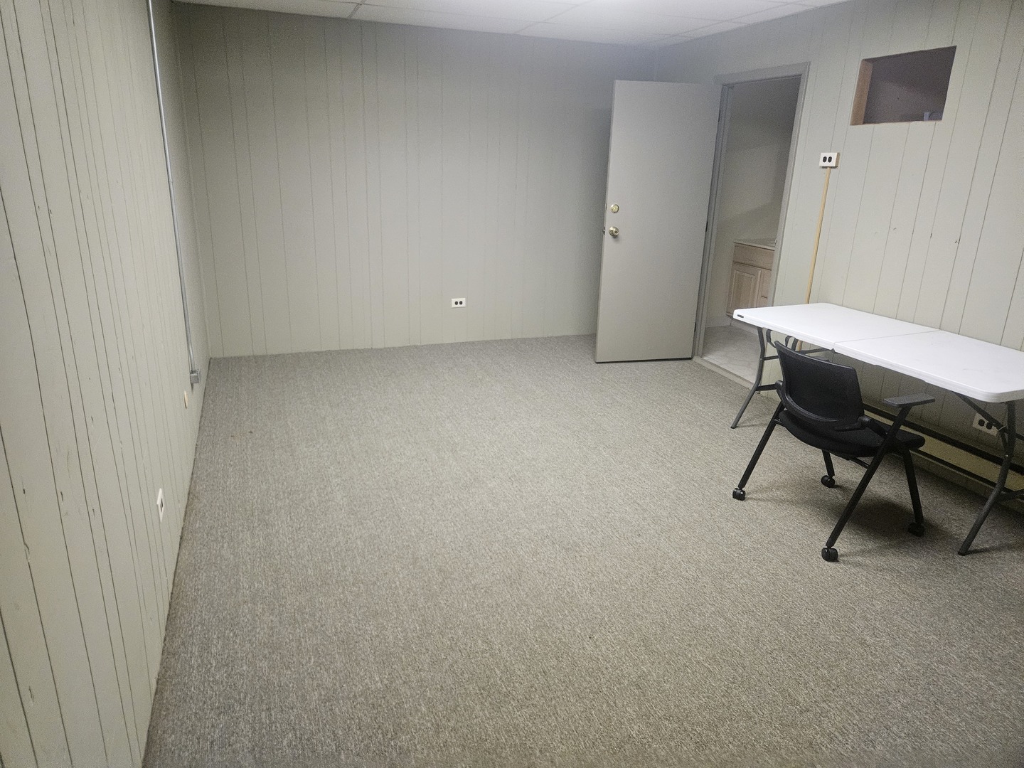 8233 S Harlem Avenue Property Photo 9