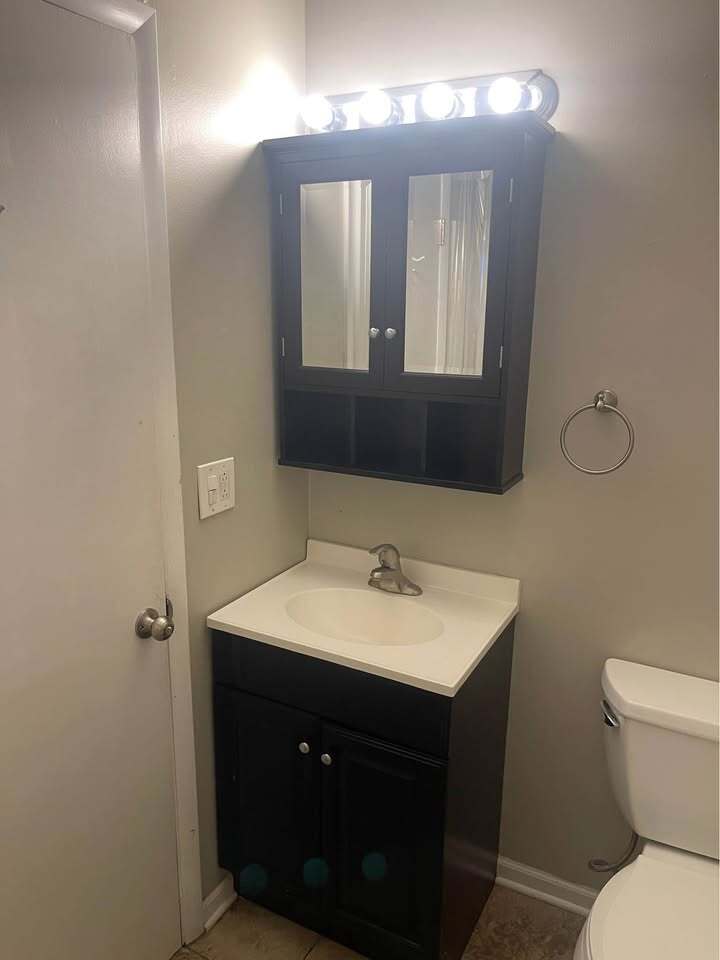 4815 Butterfield Road Property Photo 20