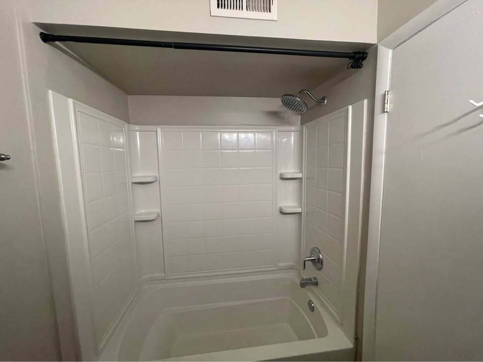 4815 Butterfield Road Property Photo 33