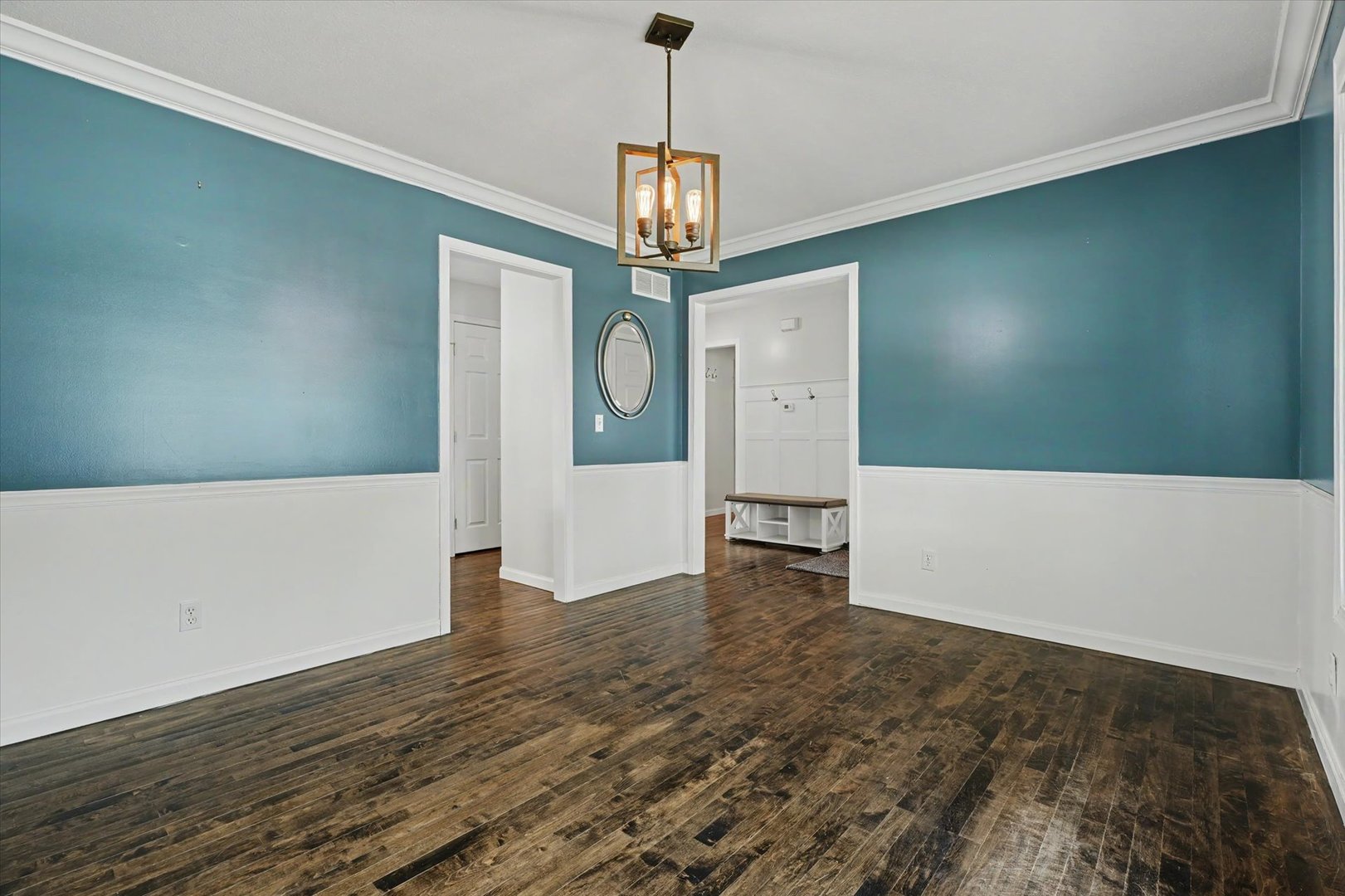 206 E Tomaras Avenue Property Photo 17