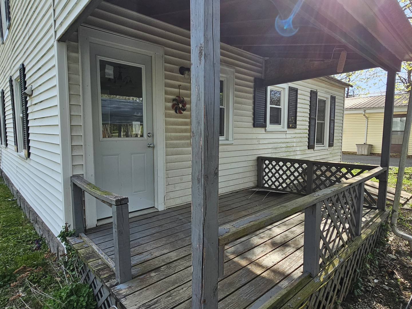 415 E Johnson Street Property Photo 5