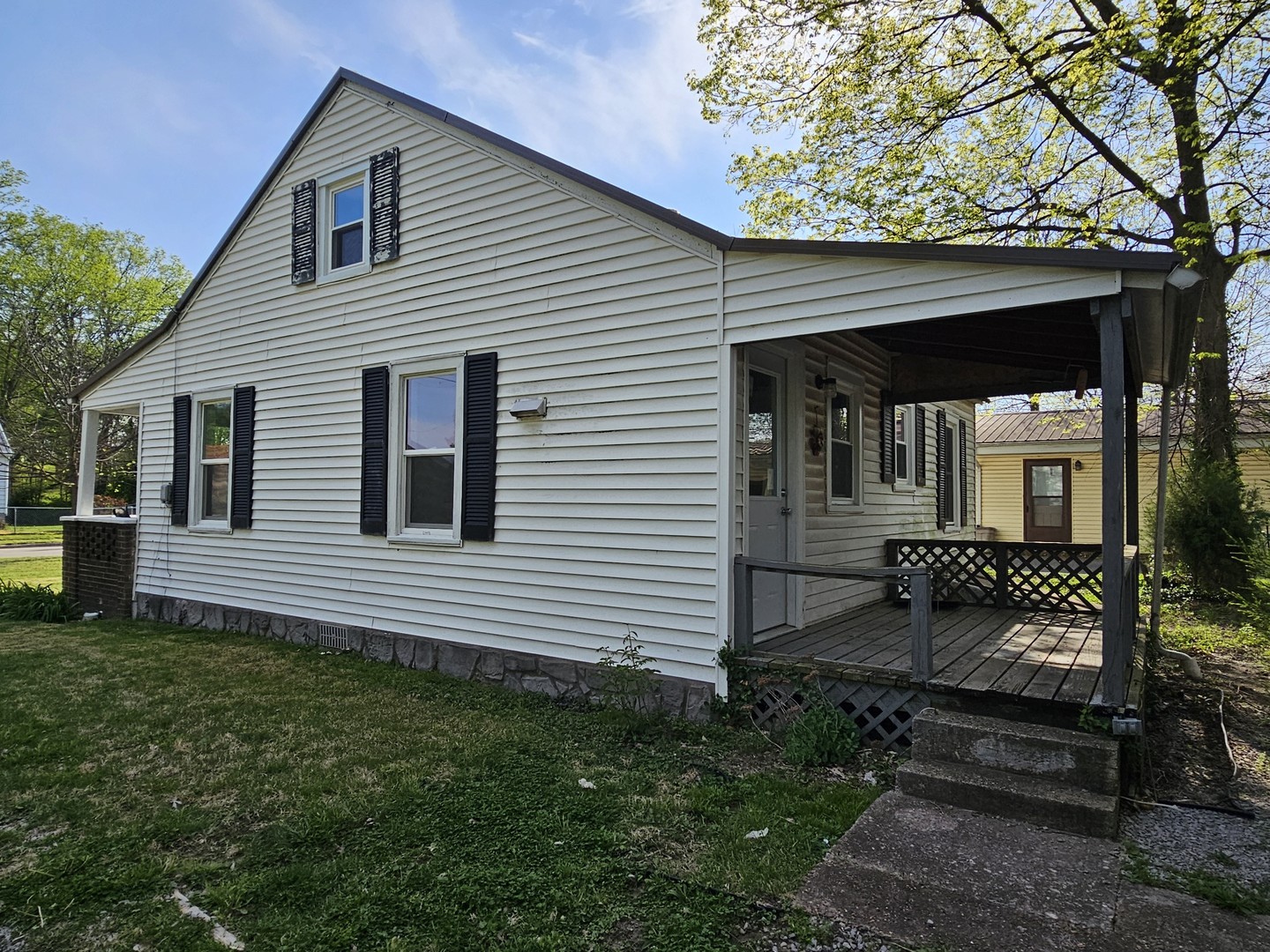 415 E Johnson Street Property Photo 6