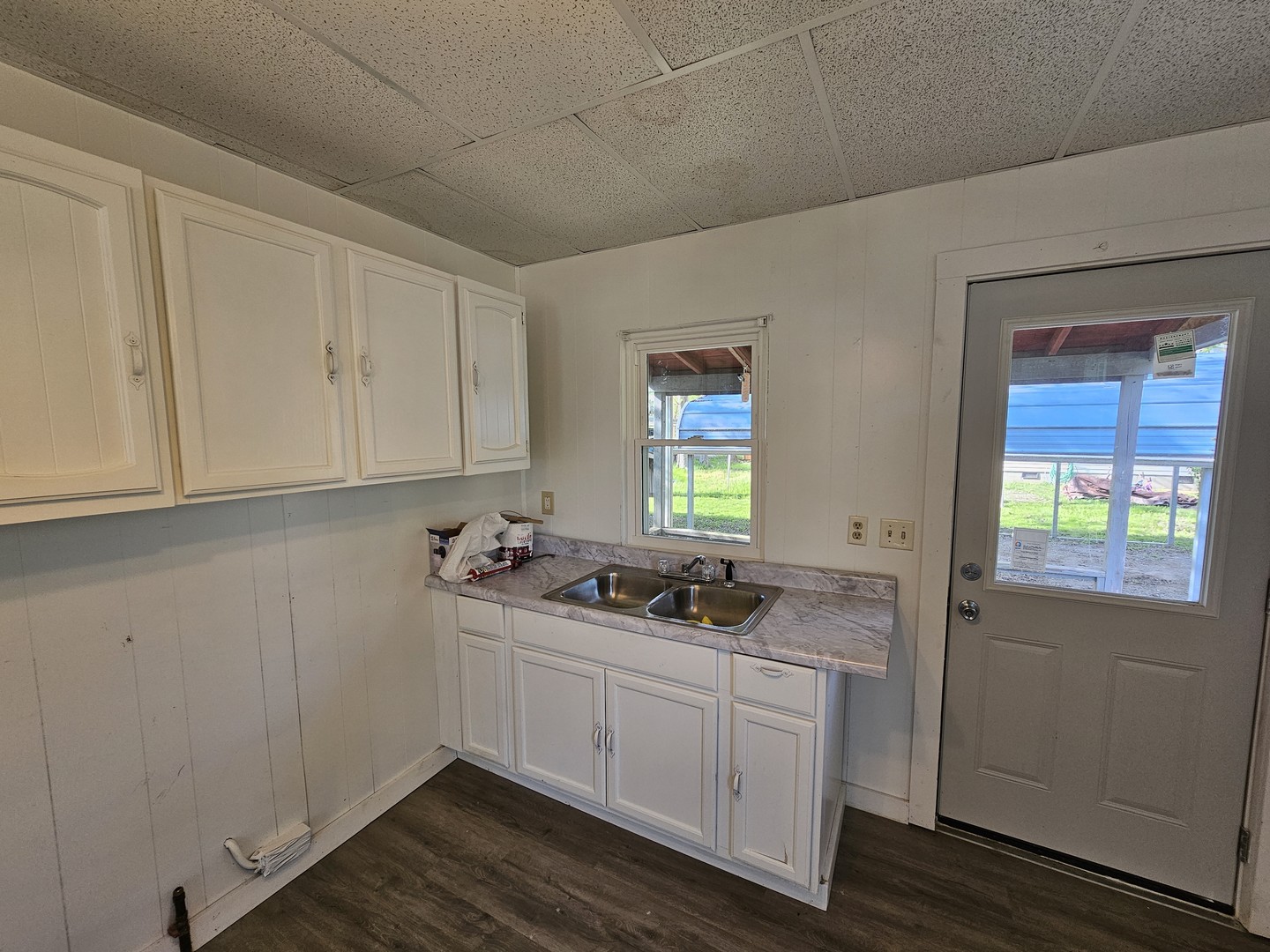415 E Johnson Street Property Photo 9