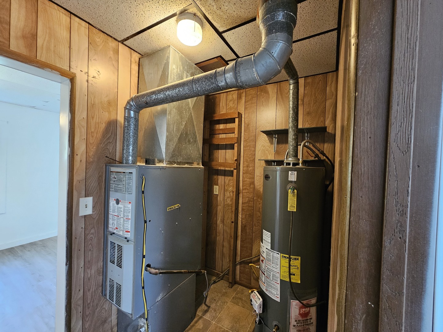 415 E Johnson Street Property Photo 11