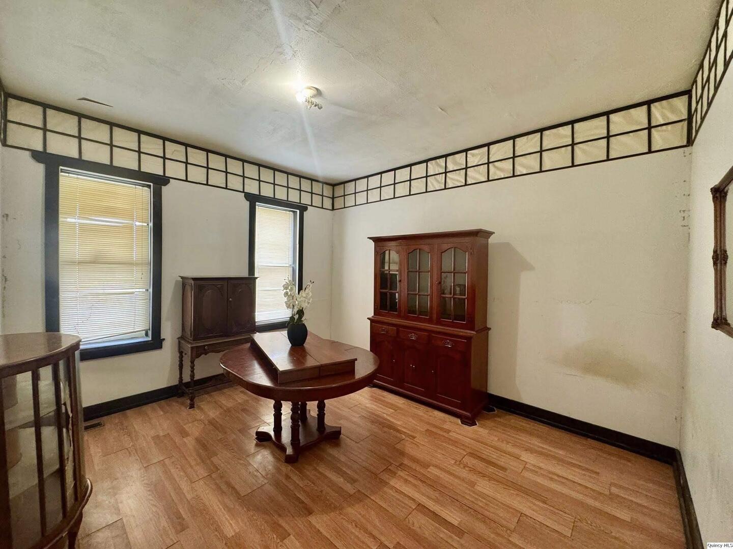608 Adams Property Photo 4