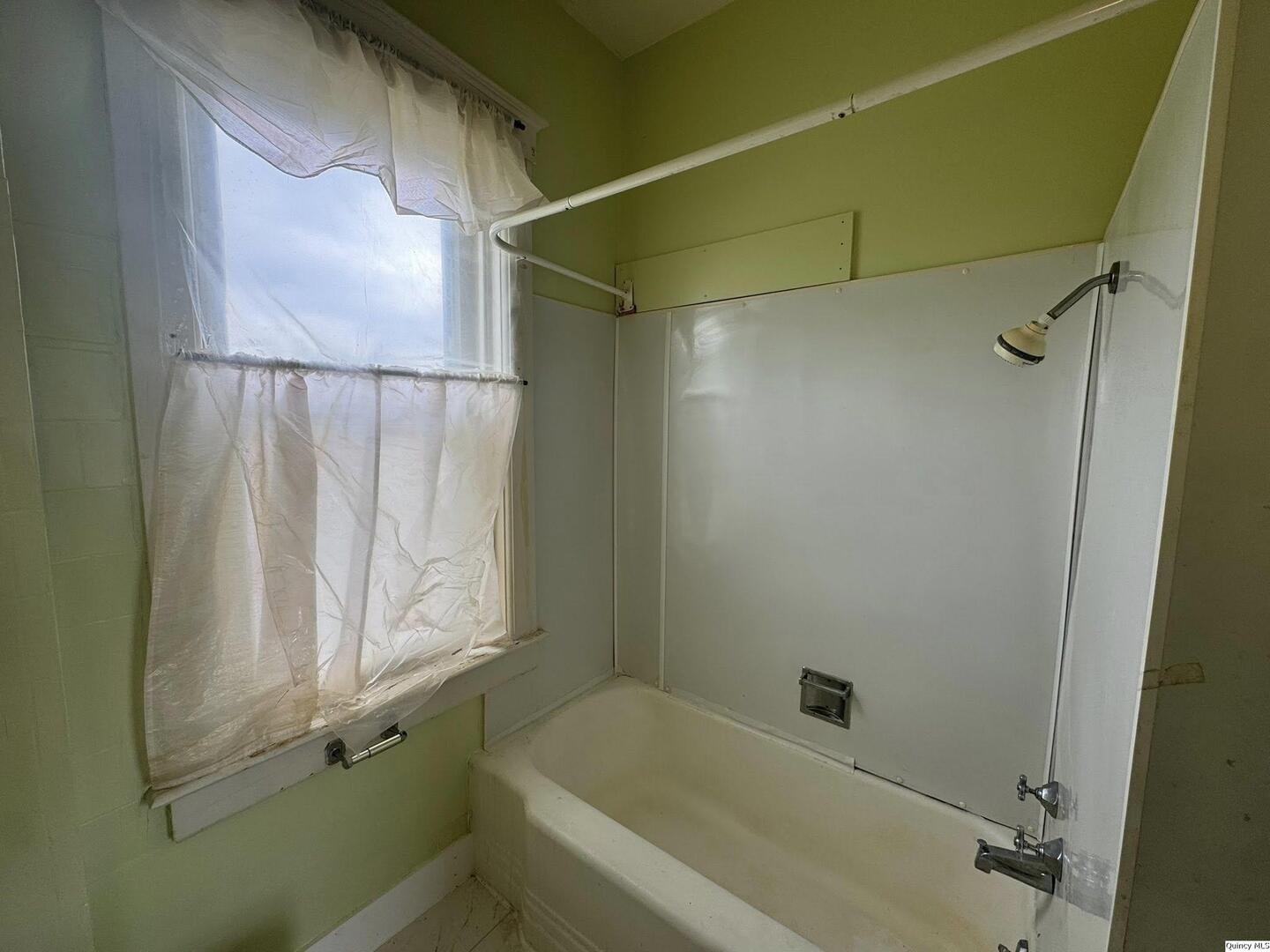 608 Adams Property Photo 13