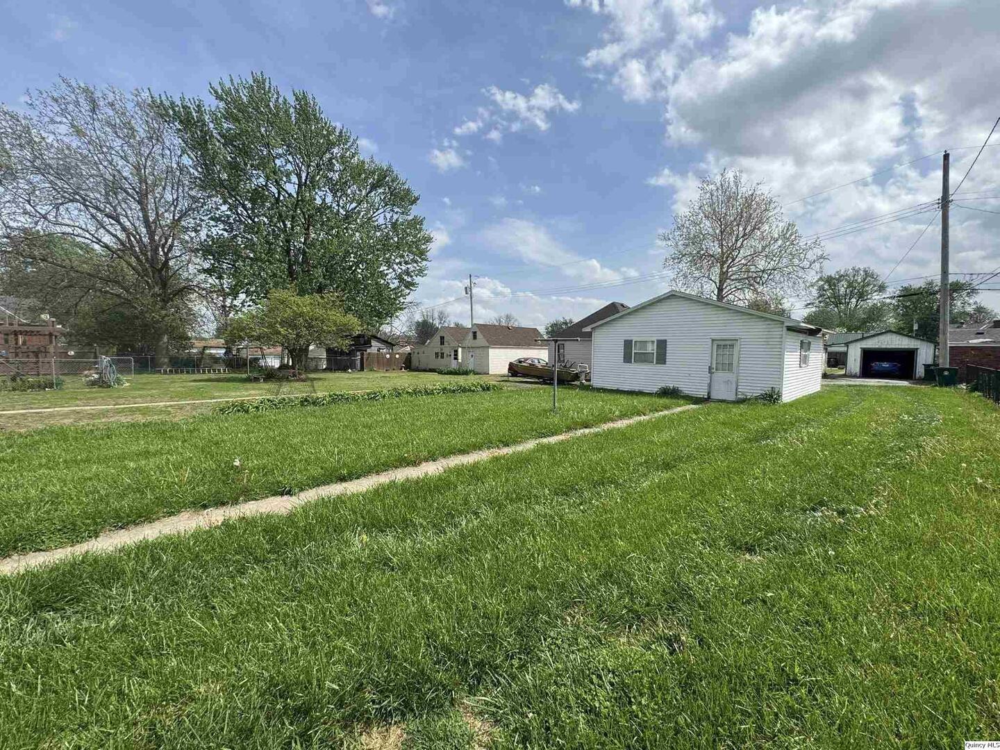 608 Adams Property Photo 18