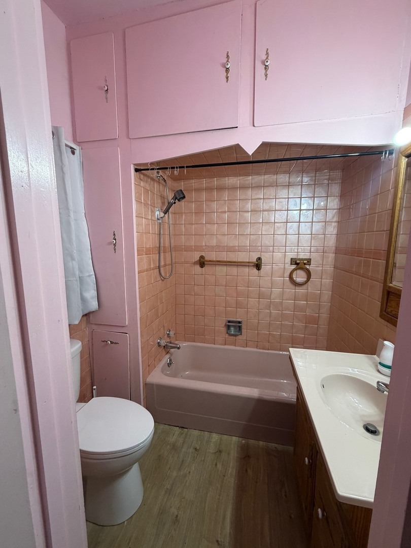 385 E Main Street Property Photo 18