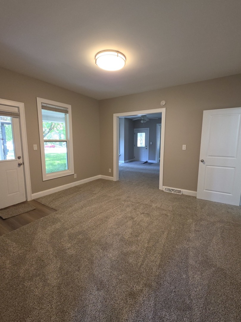 118 N Washington Street Property Photo 10