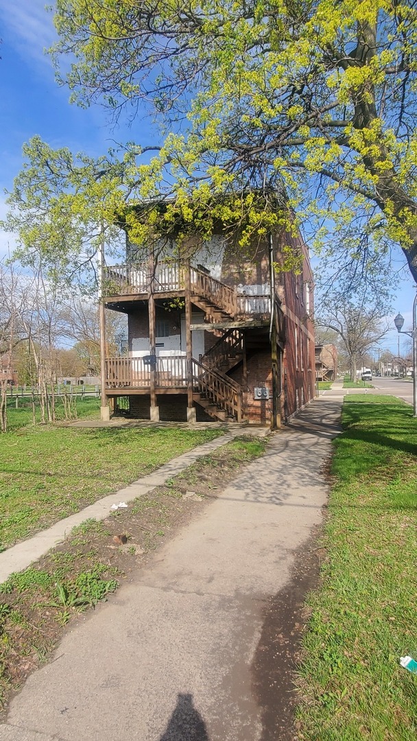 5258 S Emerald Avenue Property Photo 3