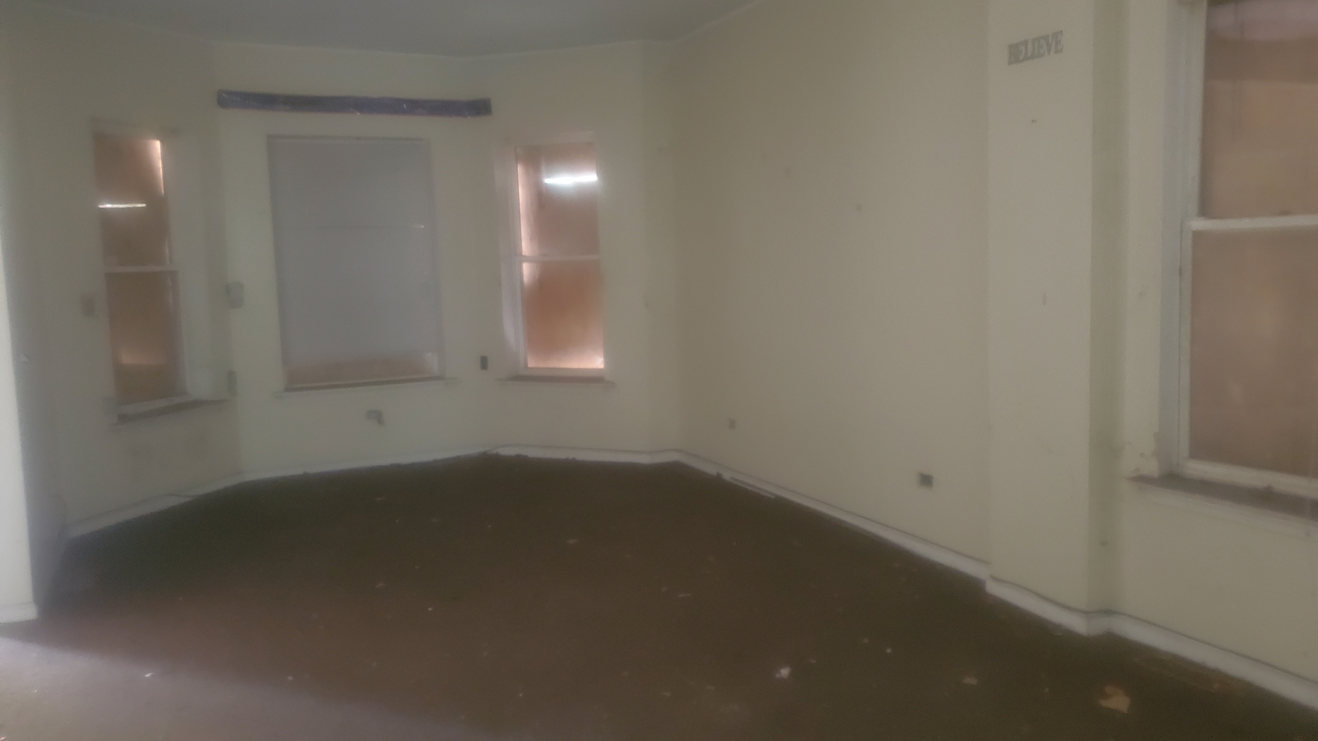 5258 S Emerald Avenue Property Photo 6