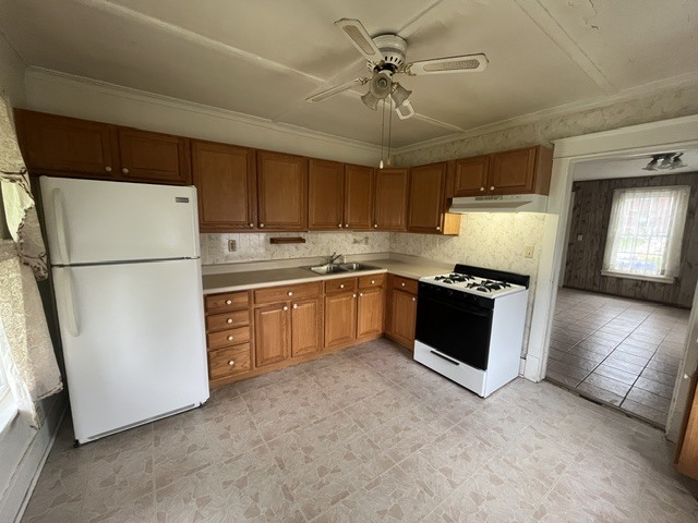 610 W Central Boulevard Property Photo 12