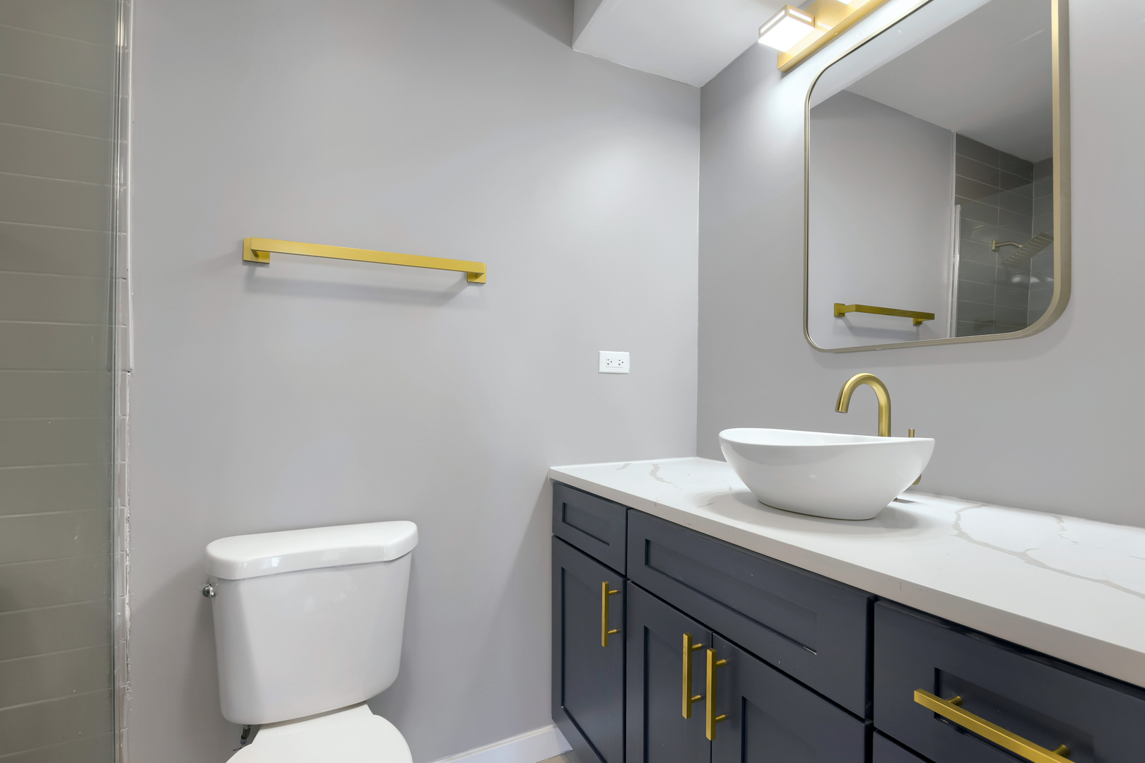 6833 N Kedzie Avenue 1516 Property Photo 16