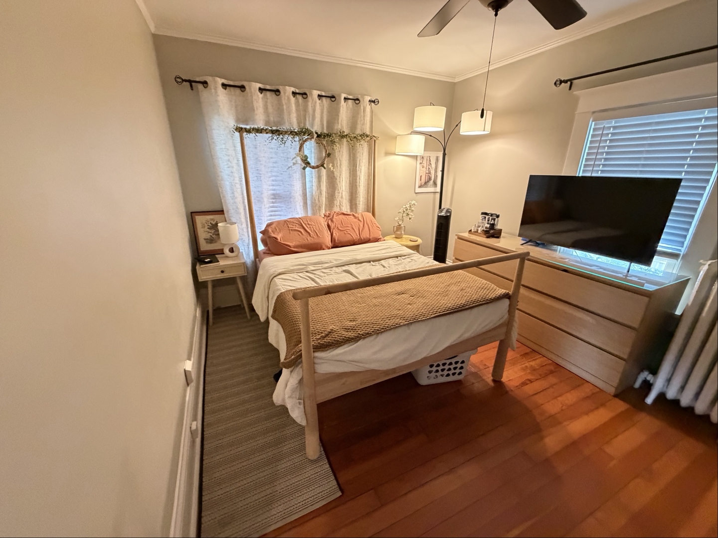 211 N Batavia Avenue Property Photo 11
