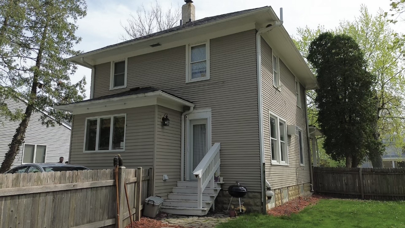 211 N Batavia Avenue Property Photo 18