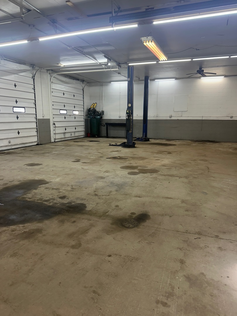 1015 E Broadway Avenue Property Photo 8