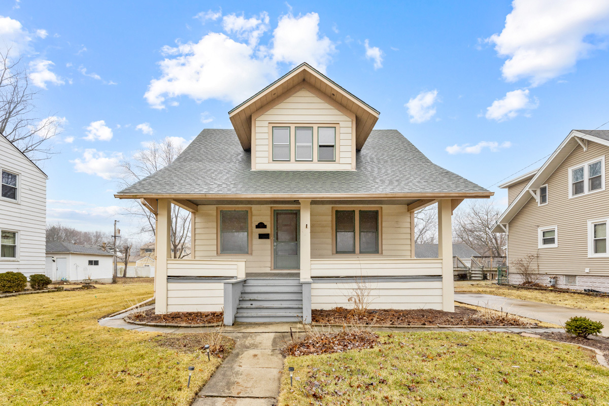 3817 216th Place Property Photo 1
