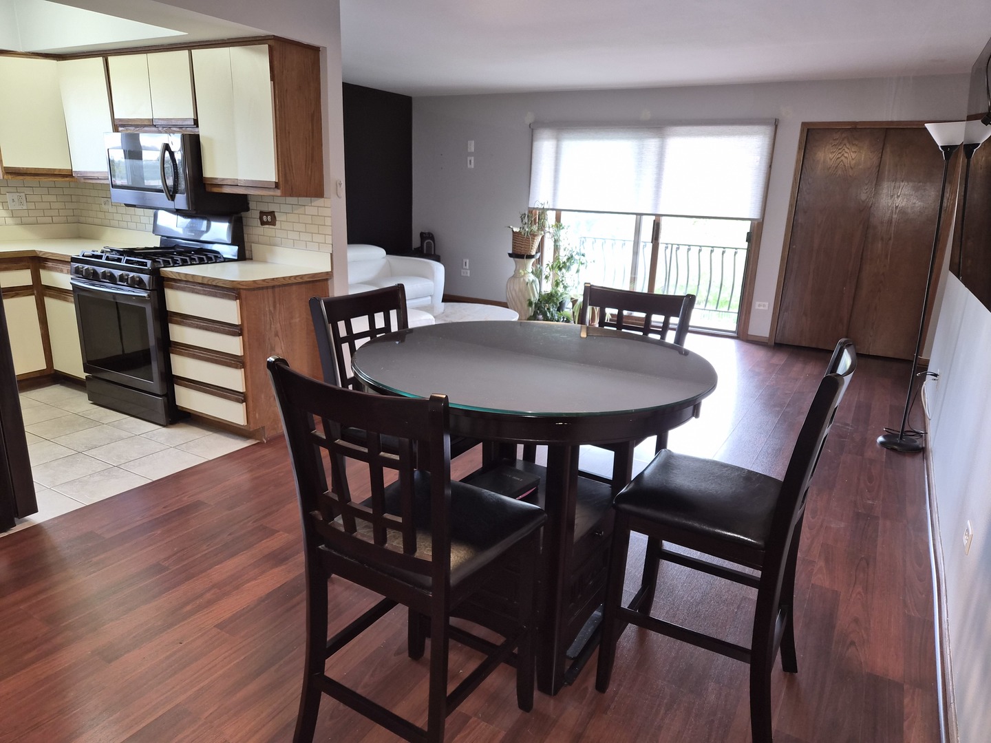 14655 Lamon Avenue 3s Property Photo 7
