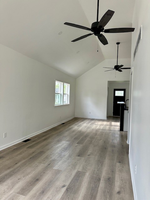 527 12th Street Property Photo 3