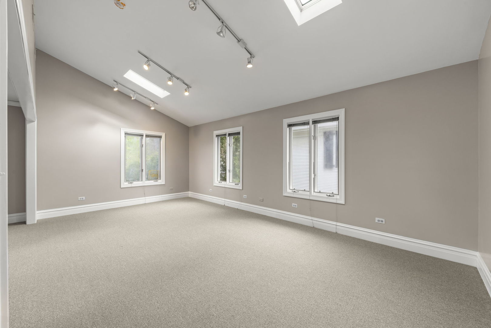 610 N Washington Street 2-1 Property Photo 5